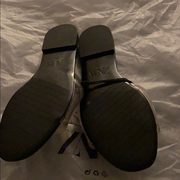 New with tags Zara sandal size 38.. - Picture 3 of 3